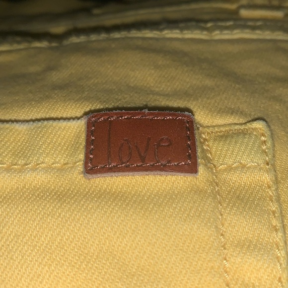 NWT Peace Love World Jeans Bright Yellow
Extra Wide Leg Bell Bottoms Size 18W - Picture 8 of 8